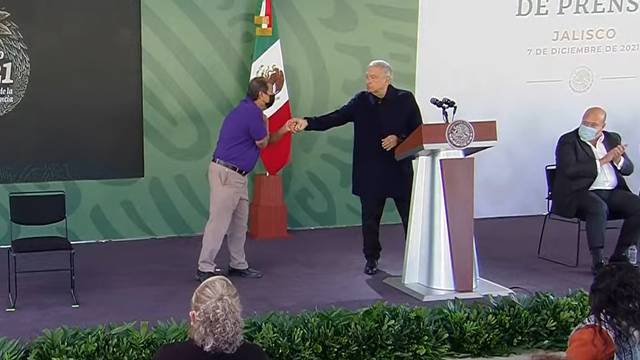 Señor agradece a AMLO por la vacunación de refuerzo