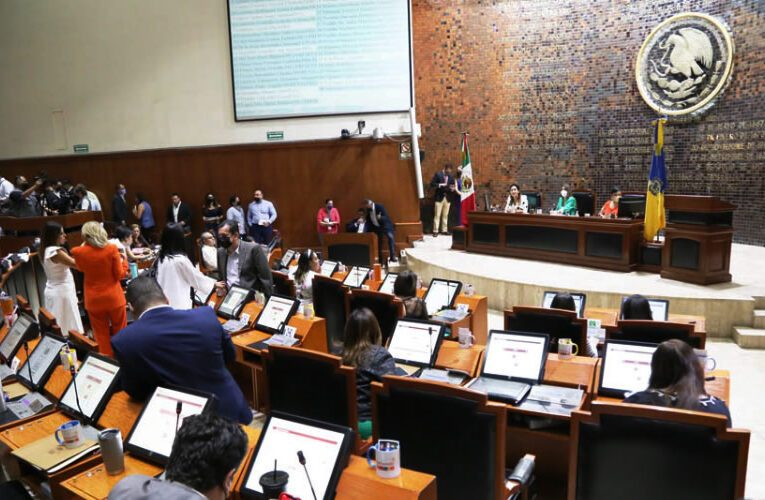 Le “tiembla” a diputados de MC sancionar a Alfaro