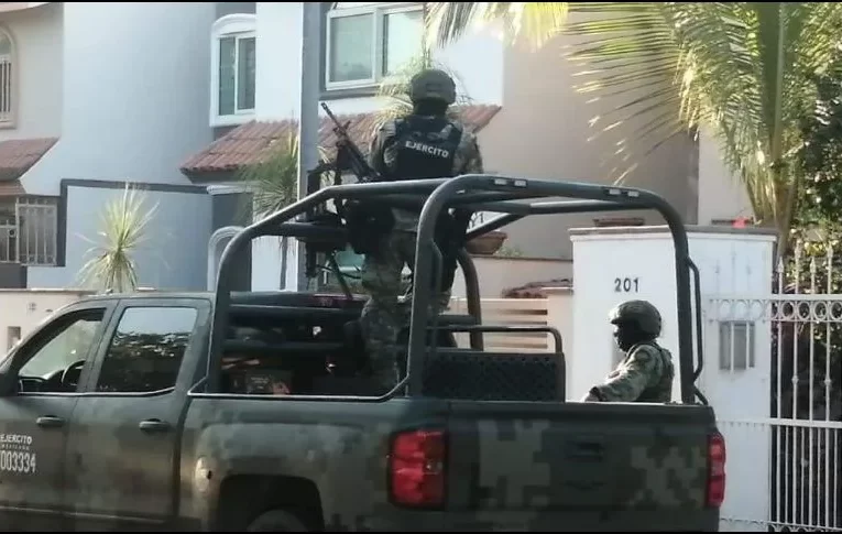 Reportan desaparición de dos mujeres militares en Puerto Vallarta.