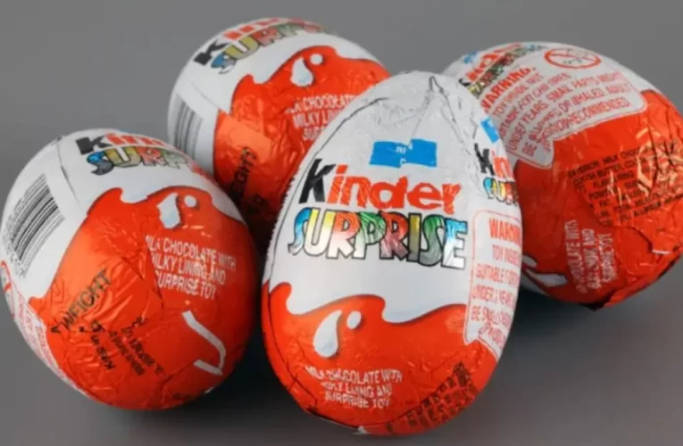 Retiran los chocolates Kinder Sorpresa para su venta tras decenas de casos de salmonelosis.