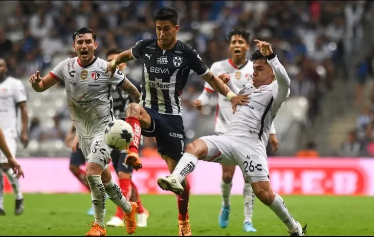 Atlas empata con Rayados y compromete su pase directo a Liguilla.