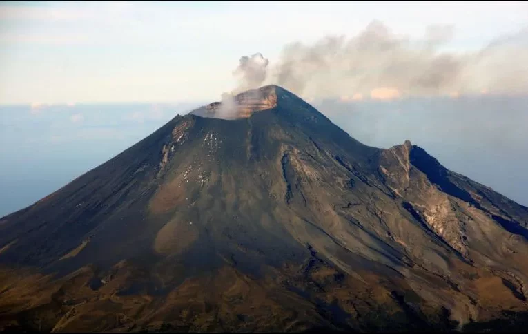 Popocatépetl: Muere alpinista tras caer por barranca del volcán