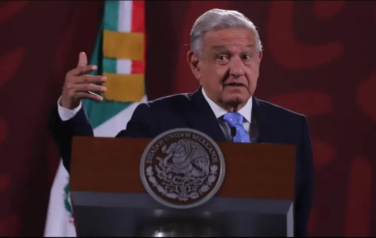 López Obrador acusa campaña para «atorar» los trabajos del Ferrocarril Maya.